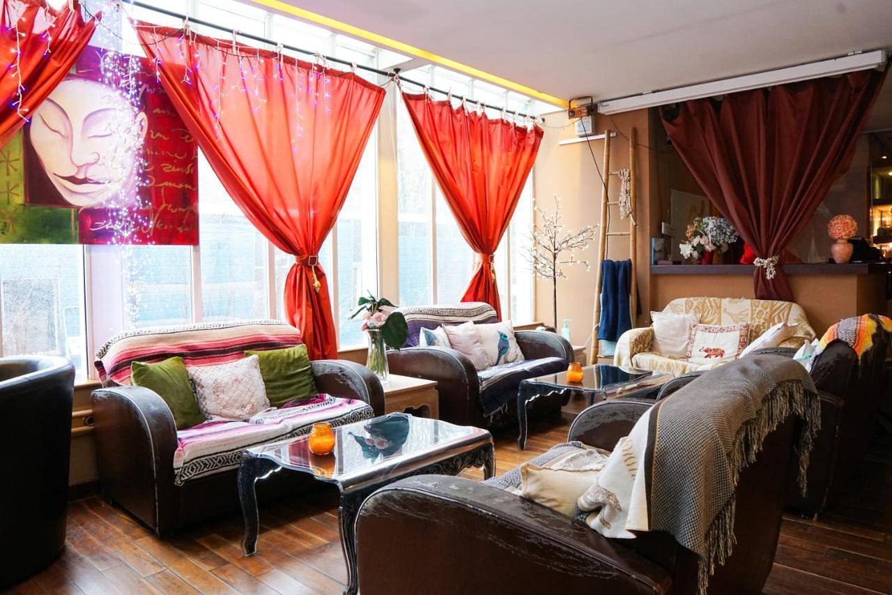 Exigehome-Large houseboat with rooftop and spa near Paris in Saint-Cloud, Hauts-de-Seine