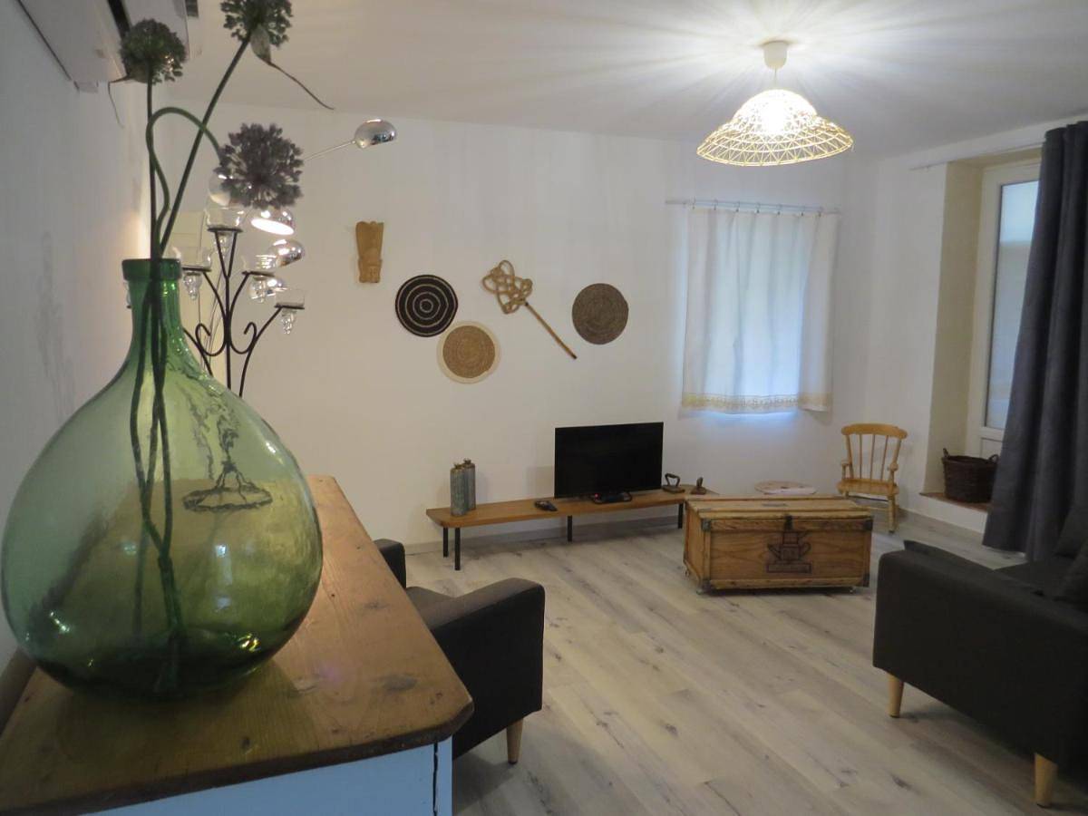 Two-Bedroom House in Lourmarin, Regionaler Naturpark Luberon