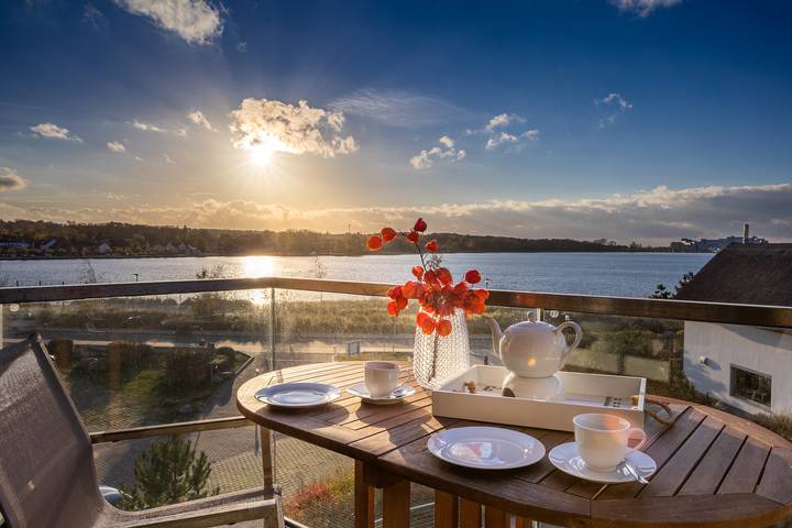 Ferienwohnung für 4 Personen, mit Seeblick und Ausblick sowie Balkon - 1
