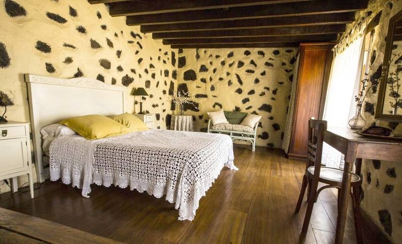 Casa rural para 2 personas, con Terraza además de Jardín y Vistas en Frontera  - 2