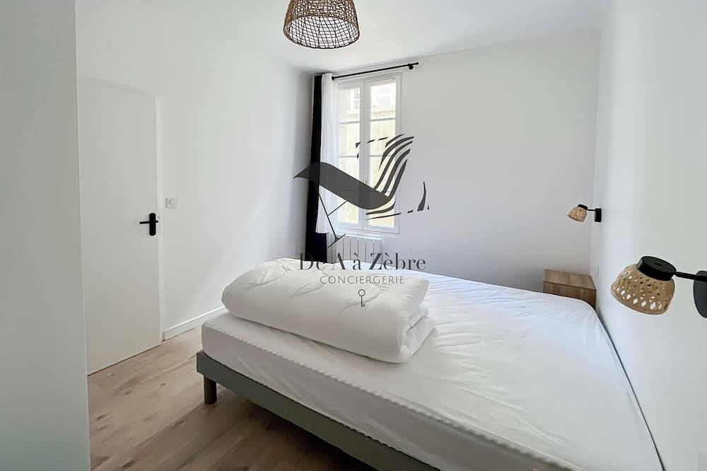Apartamento entero, Courtyard apartment in the heart of the city in Rochefort, Region de Rochefort