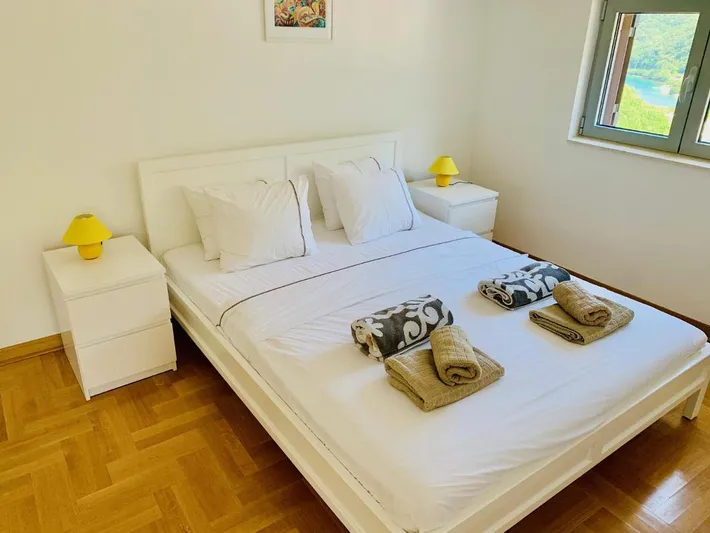 Ferienwohnung für 2 Personen, mit Pool und Garten sowie Ausblick und Sauna - 1