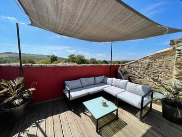 Gîte pour 2 personnes, avec jardin et piscine ainsi que terrasse et jacuzzi à Vallabrix
