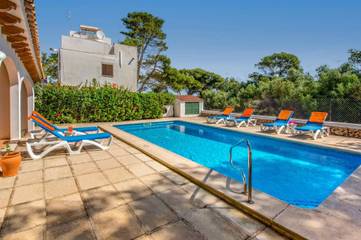 Vacation Rental for 6 Guests in Cala Blanca, Ciutadella, Picture 1
