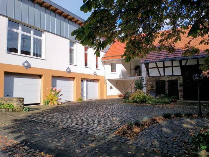 Ferienwohnung für 4 Personen, mit Terrasse und Garten sowie Ausblick in Nettersheim