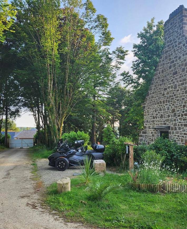 Chambre d’hôte pour 2 personnes, avec piscine ainsi que jardin et vue à Plouigneau - 4