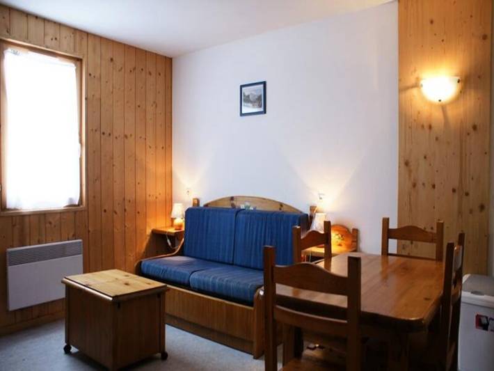 Gîte pour 6 personnes, avec piscine, adapté aux familles à Saint-Jean-d'Arves - 3