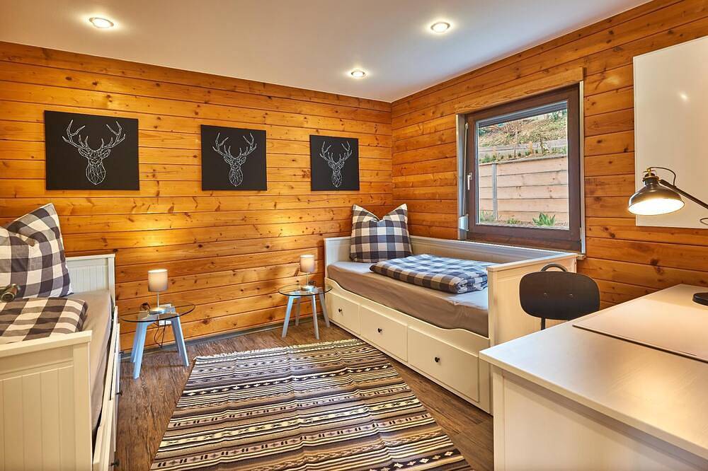Ganze Wohnung, Modernes und gemütliches Holzhaus mit Kaminofen in Haus im Wald, Grafenau