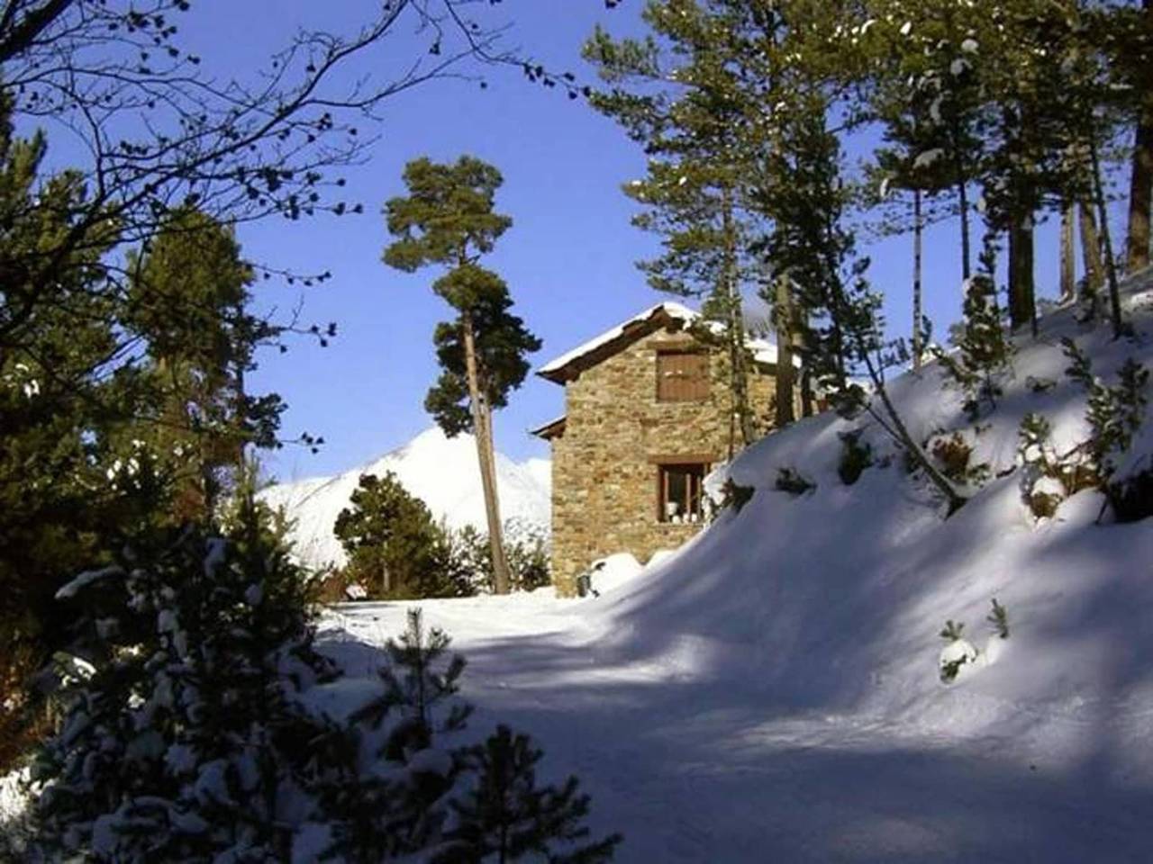 Casa La Pica with access to the garden in Àreu, Alins