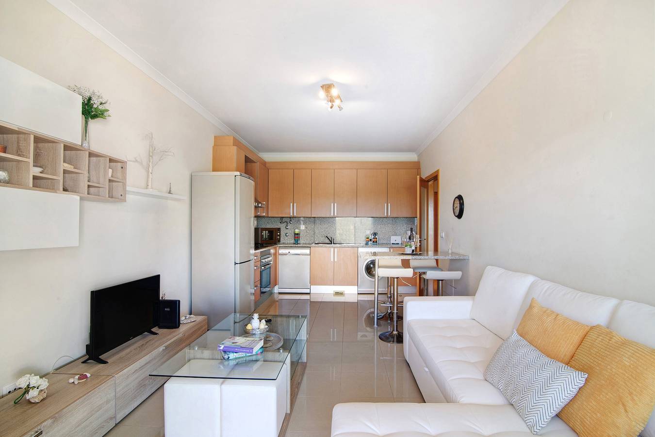 Appartamento intero, Appartamento 'Loft 39' con piscina condivisa, giardino condiviso e Wi-Fi in Albufeira, Distretto di Faro