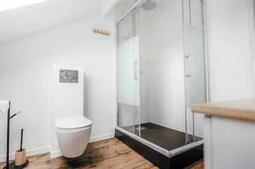 Ganze Wohnung, Duplex 4pers - 100m du Métro - Smarttv - Fibre in Wazemmes (Lille), Lille