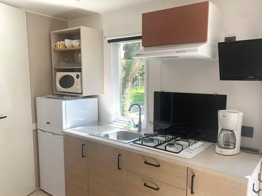 Camping Aux Coeurs Vendeens - Mobilheim 4 personen - Cottage Confort 2 Zimmer in Saint-Jean-de-Monts, Vendée