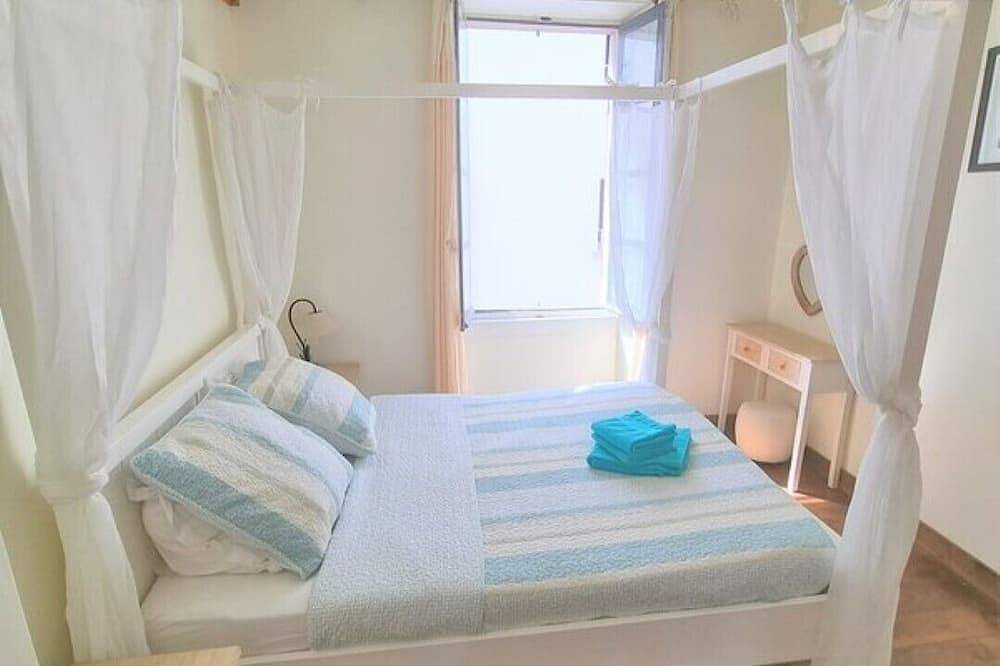 Entire apartment, Apartment 2 (grenache) sleeps 4 (6) in Carcassonne, Carcassonne region