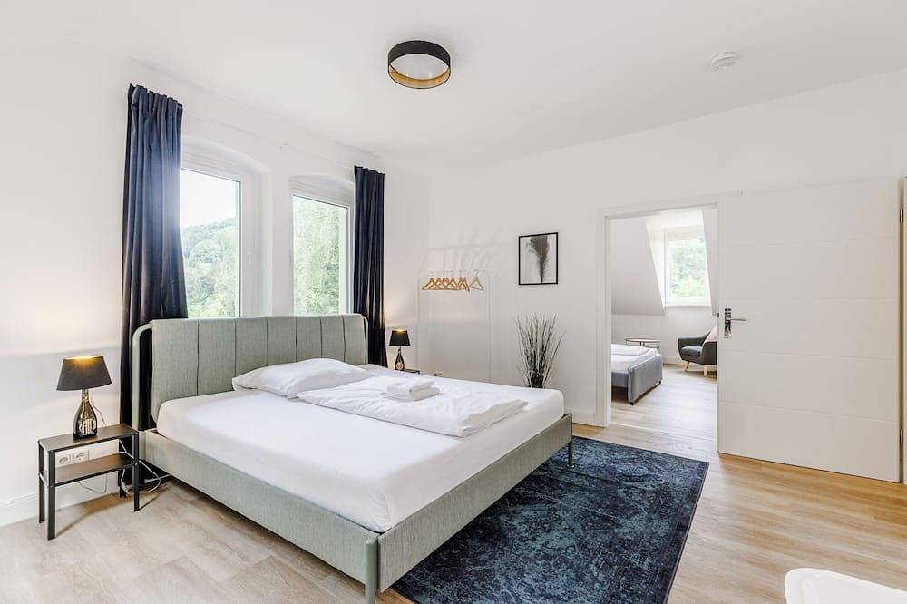 Ganze Wohnung, Traumhaftes Apartment mit Badewanne in Kulmbach, Oberes Maintal - Coburger Land
