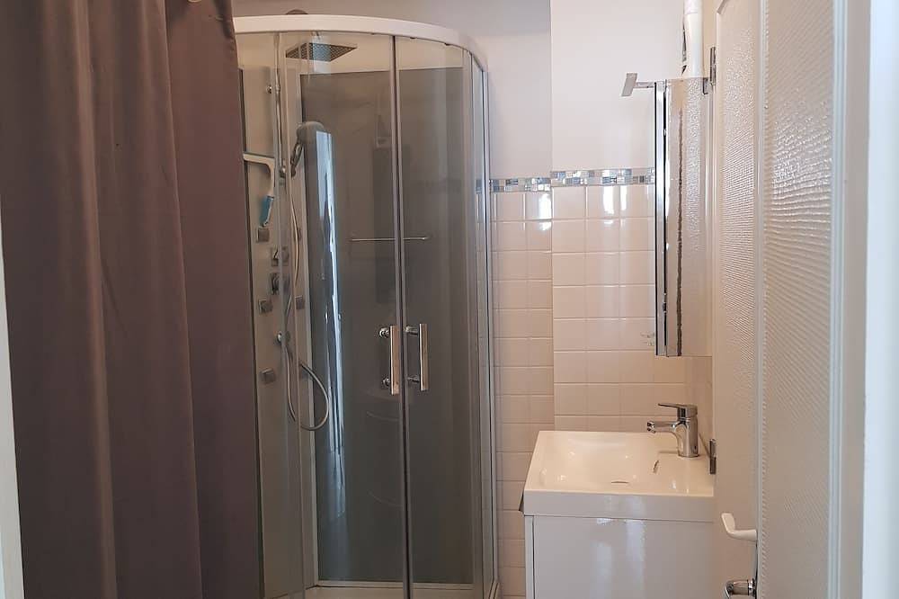 Appartement entier, Charmant appart.50m de la plage,  30m2 in Royan, Côte de Beauté