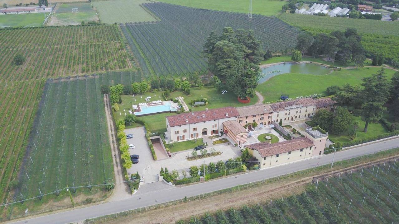 Belvivere Suites in Sona, Gardasee-Berge