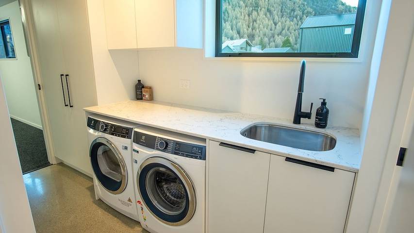 Ferienhaus für 8 Personen, mit Garten und Whirlpool sowie Terrasse - 1