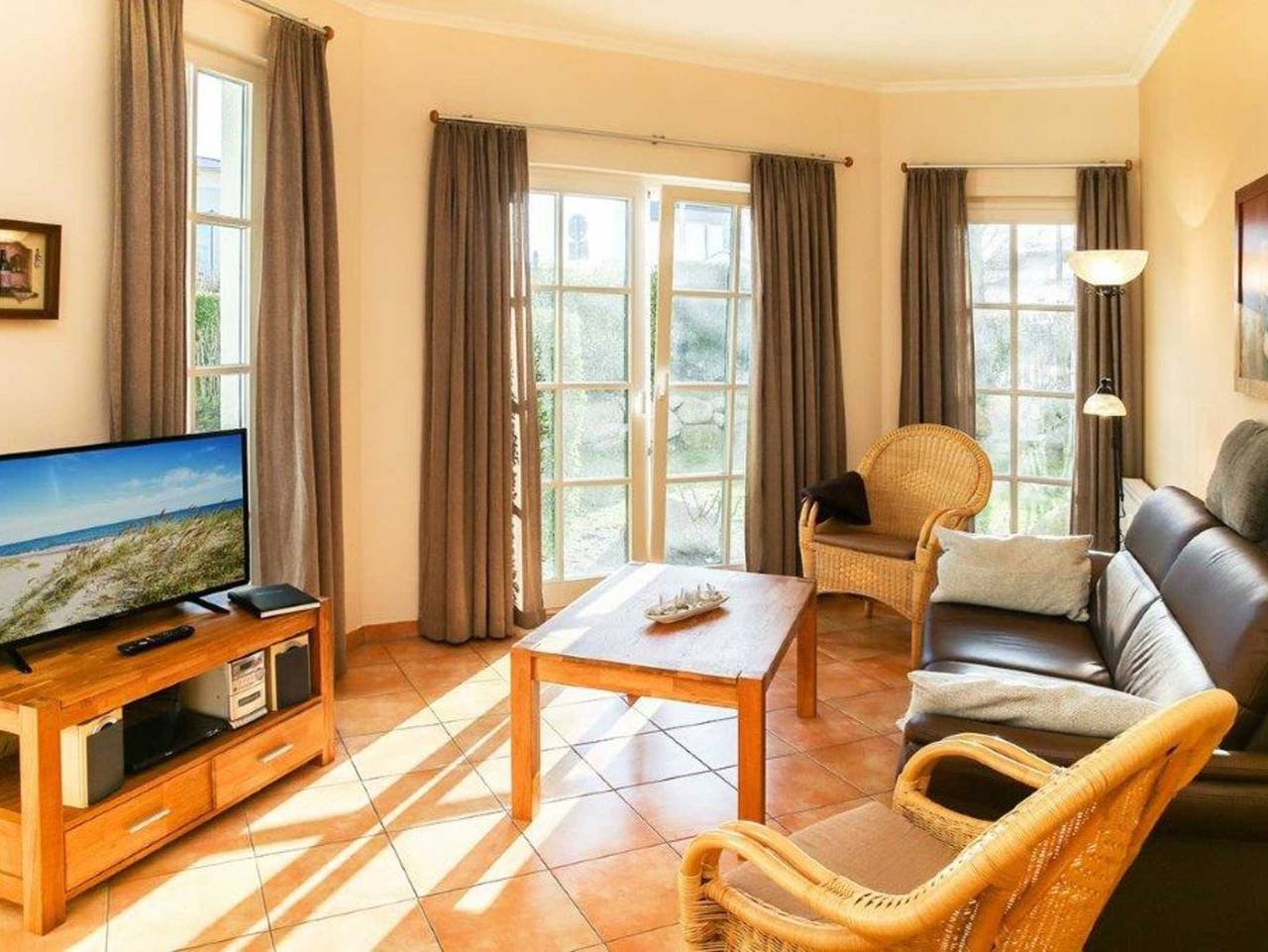 Ganze Ferienwohnung, Appartementhaus Atlantik - (100) 3- Raum- Appartement mit Terrasse-Ostlage in Ostseebad Kühlungsborn, Kühlungsborn