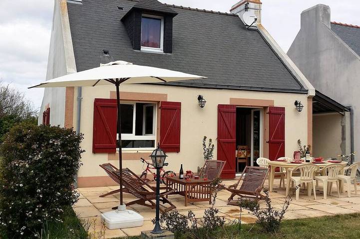 Holiday home for 6 people, with terrace and garden as well as pool - 1