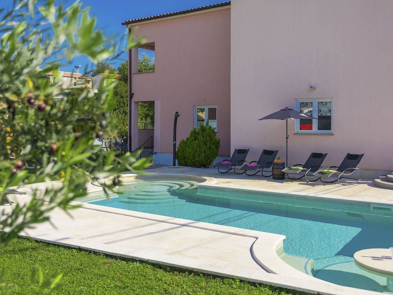 Paus in Barban, Südküste Istrien