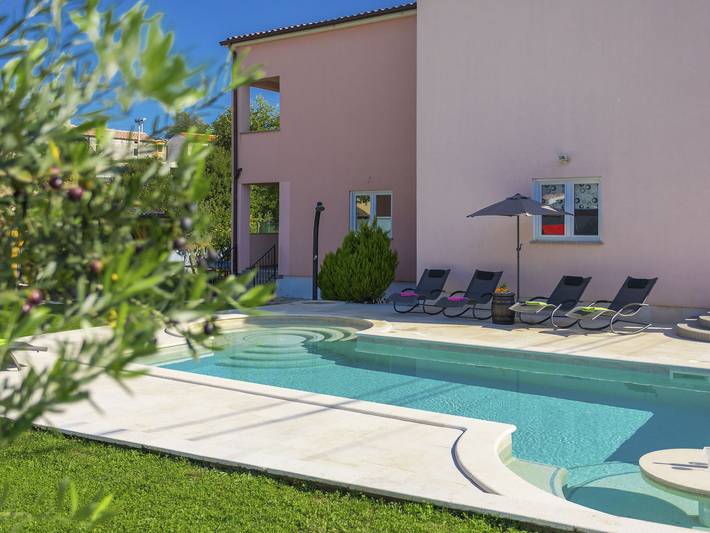 Ferienhaus für 12 Personen, mit Garten und Pool sowie Terrasse und Sauna in Barban - 2