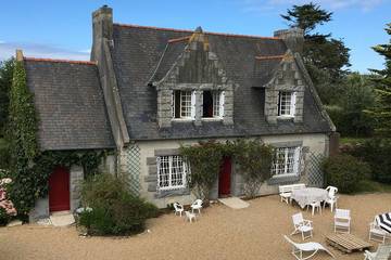 Location de vacances pour 11 personnes, avec jardin et terrasse à Landunvez