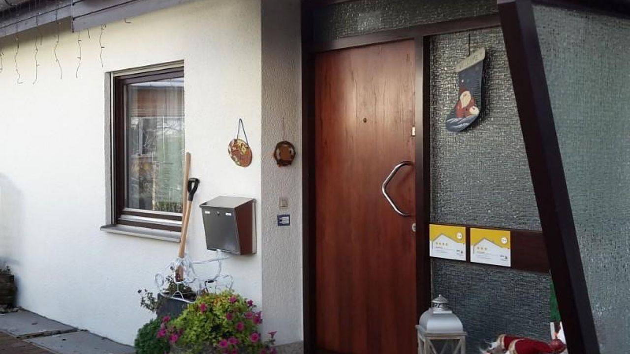 Geheel vakantieappartement, Vakantieappartement voor 2 personen met tuin in St. Johann (Württemberg), Neckar-Alb