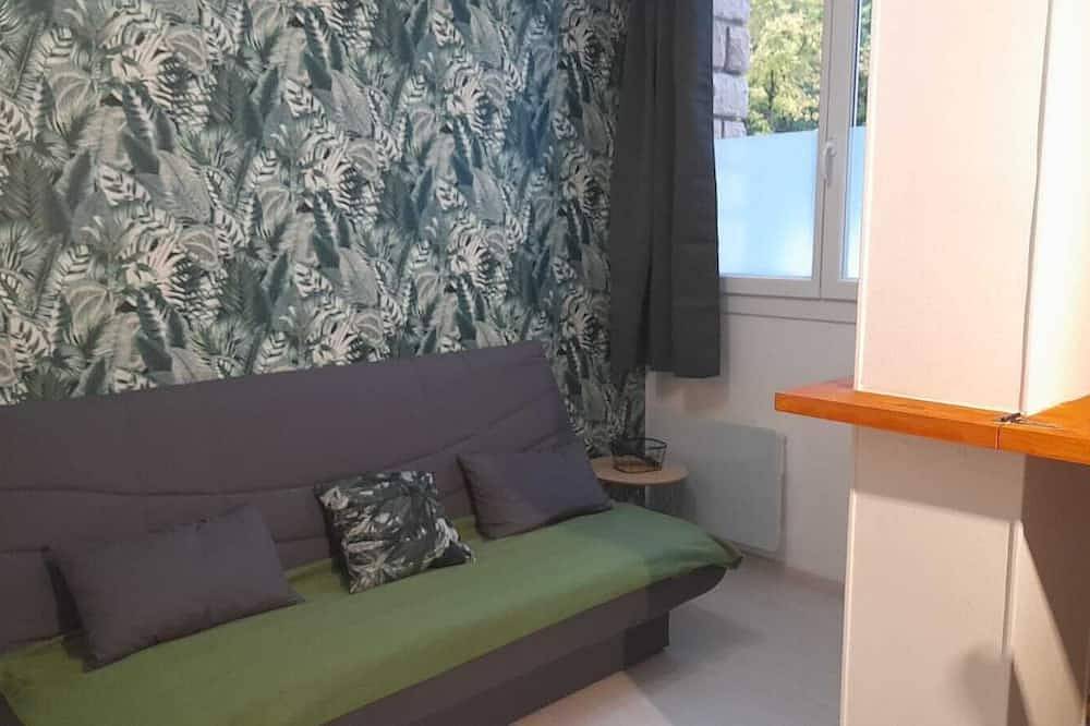 Apartamento entero, Studio cosy en rez-de-chaussée à la campagne  in Bourbonne-les-Bains, Alto Marne