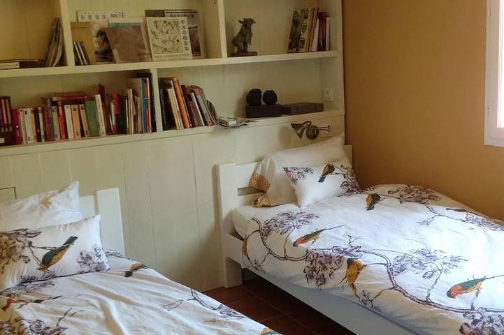 Location de vacances pour 8 personnes, avec Terrasse et Jardin à Saint-Quentin-la-Poterie - 2