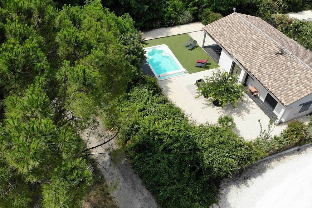 La Villa Beau Soleil in Saint-Julien-de-Peyrolas, Region de Nimes
