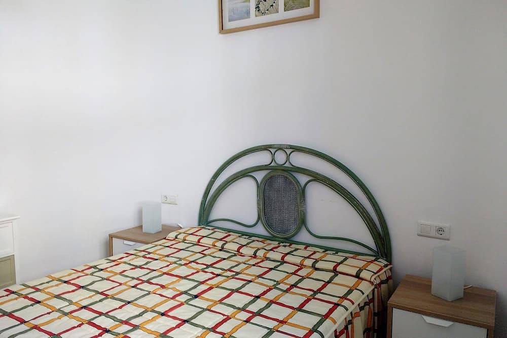 Villa with private pool for 7 people, 4000m from the beach, private pool in Terres de l'Ebre, Costa Dorada