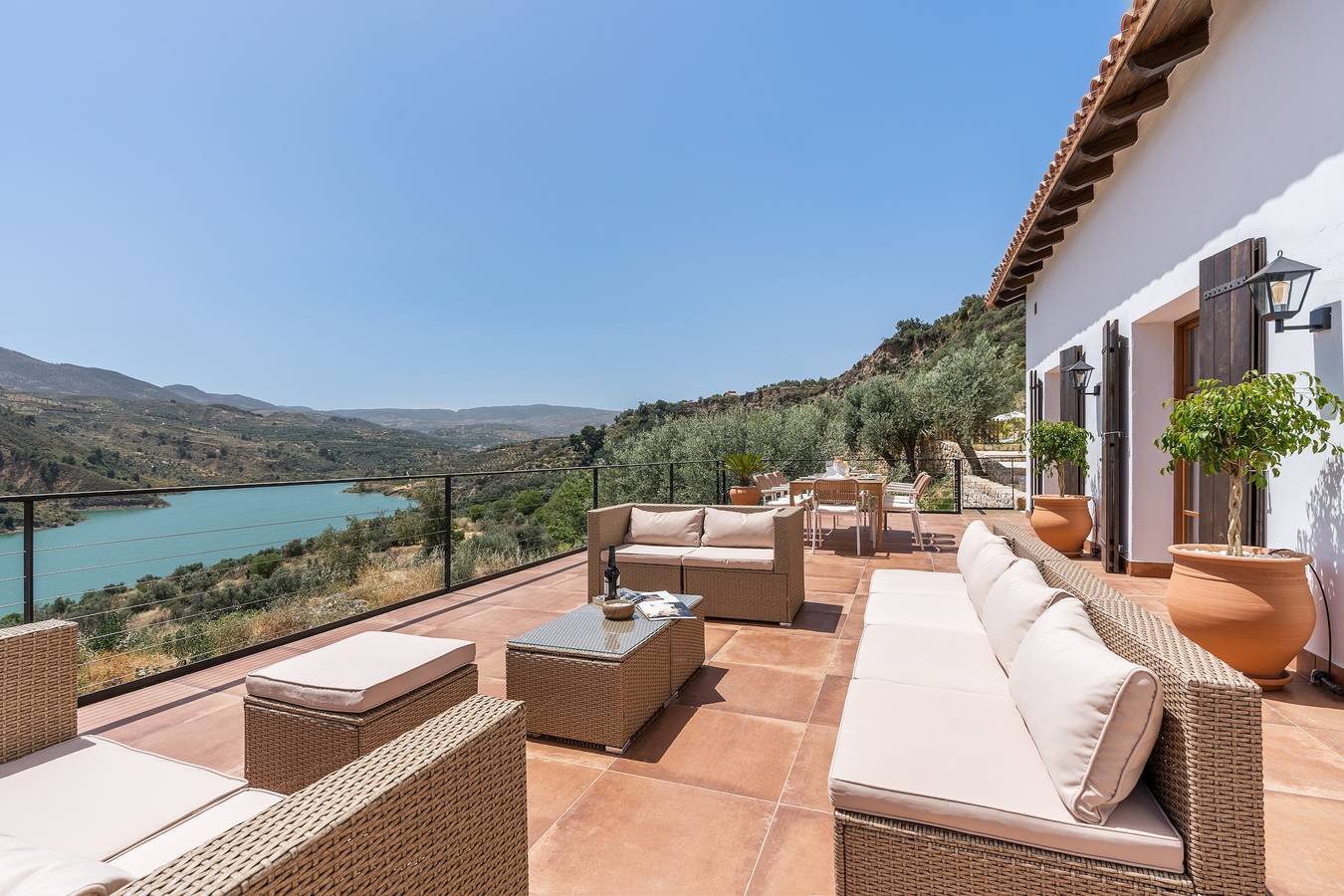 Villa 'Valle de Lecrín' con vistas al lago, Wi-Fi y aire acondicionado in Lecrín, Provincia de Granada