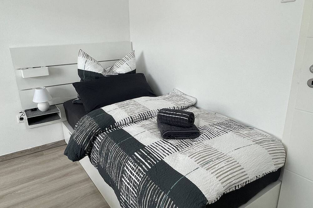Ganze Wohnung, -Top Ausstattung- Kostenlos Netflix/Wifi/Parken in Gladbeck, Kreis Recklinghausen