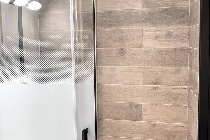 Apartamento entero, Apartment on the Canal de l'Ourcq — Private Parking, Pantin in Pantin, Sena-Saint Denis
