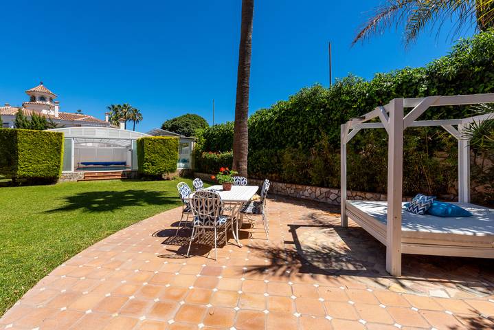 Casa rural para 12 personas, con jardín, Familias con niños en Churriana - 2