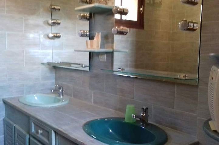 Location de vacances pour 4 personnes, avec balcon et jacuzzi à Le Rove - 3