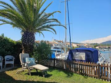 Cottage pour 2 personnes, avec jardin, adapté aux familles dans Port Grimaud