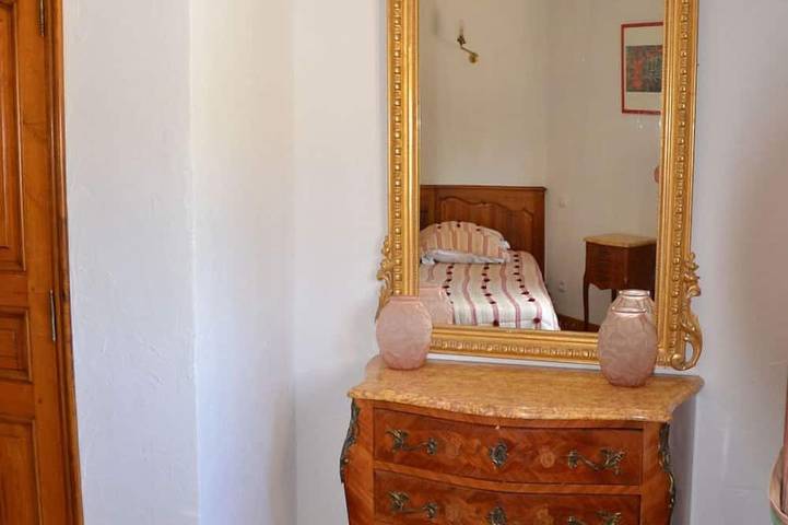 Gîte pour 4 personnes, avec jardin ainsi que terrasse et piscine à Plan-d'Orgon - 2