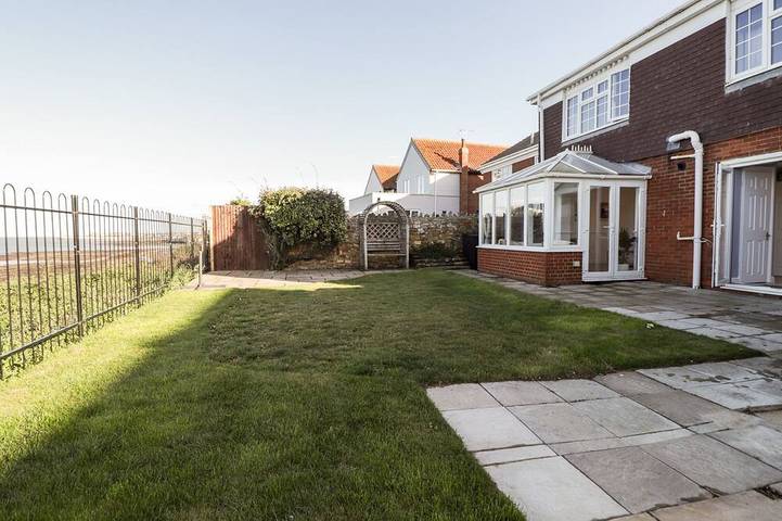 Cottage für 8 Personen, mit Garten - 1