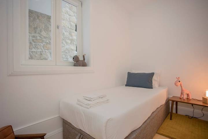 Ferienwohnung für 3 Personen, mit Balkon/Terrasse, kinderfreundlich in Porto - 3