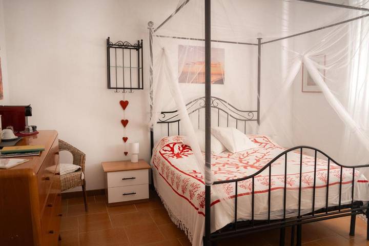 BnB für 3 Personen, mit Garten und Ausblick in Monopoli