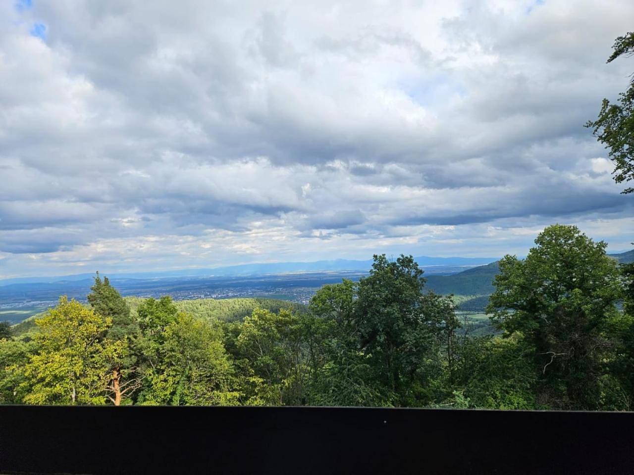 Appartement entier, Le Panorama studio privé avec vue magnifique Turckheim Trois Épis in Trois-Épis, Ammerschwihr