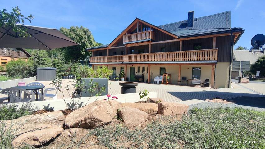 Ferienwohnung für 2 Personen, mit Balkon und Terrasse sowie Garten und Sauna in Geising