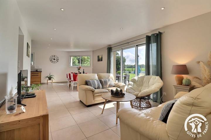 Gîte pour 4 personnes, avec jardin dans Saint-Malon-sur-Mel - 4