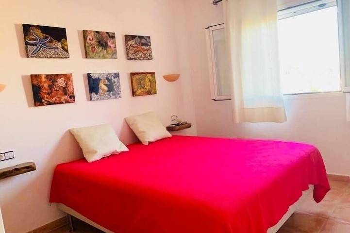 Villa pour 6 personnes, avec jardin ainsi que piscine et balcon à Cala Romantica - 2