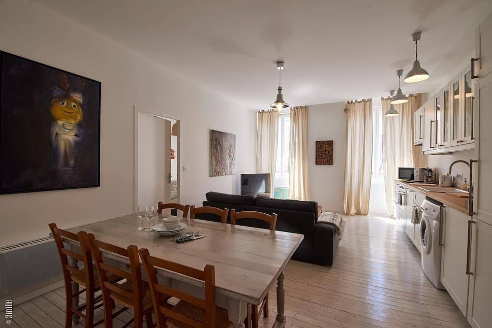 Apartamento entero, Apartamento de dos dormitorios en Pauillac en segunda planta. in Blaye, Región de Blaye