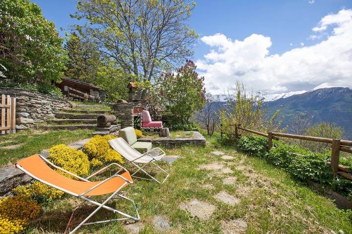 “Coppa dell’Amicizia” Room – Space and Togetherness in Comune di Saint-Pierre, Wallisian Alps