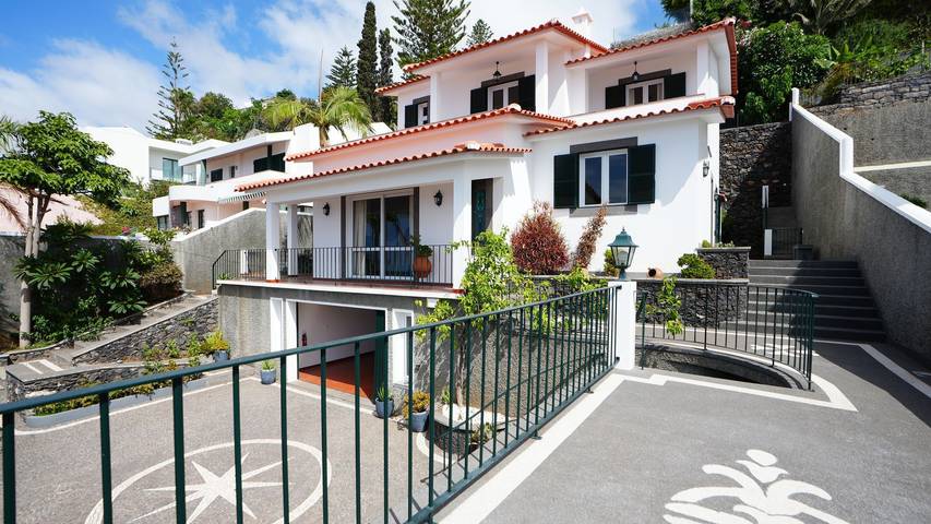 Casa de férias para 8 pessoas, com Vista para o mar e Varanda e ainda Jacuzzi and Terraço em São Gonçalo