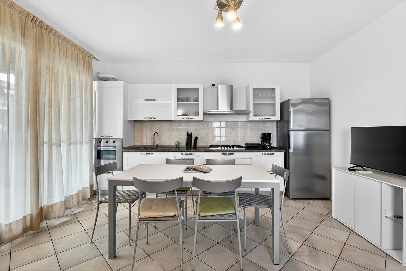 Geheel appartement, Costa Del Sole Barrier Free in Lazise, Garda Bergen