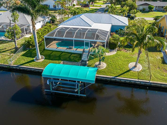 Vacation home for 6 people, with yard in Cape Coral